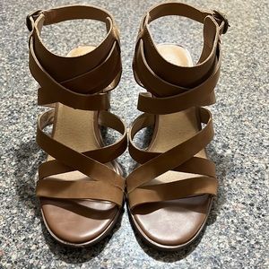 Lucky Brand Tan Sandals EUC